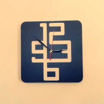 INdigókék modern falióra